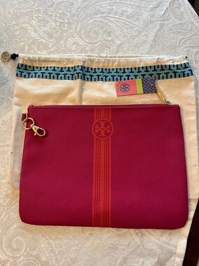 NWT Tory Burch Fuchsia Rosalyn Flat Zip Pouch with Orange Stripe with Bag